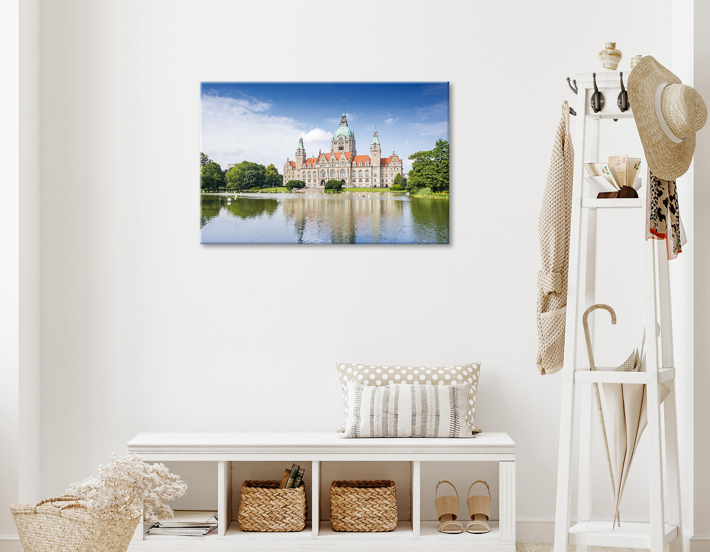 Wandbild RATHAUS VON HANNOVER 60x90 cm – Leinwandbild Keilrahmen Deko modern - Ambiente 1