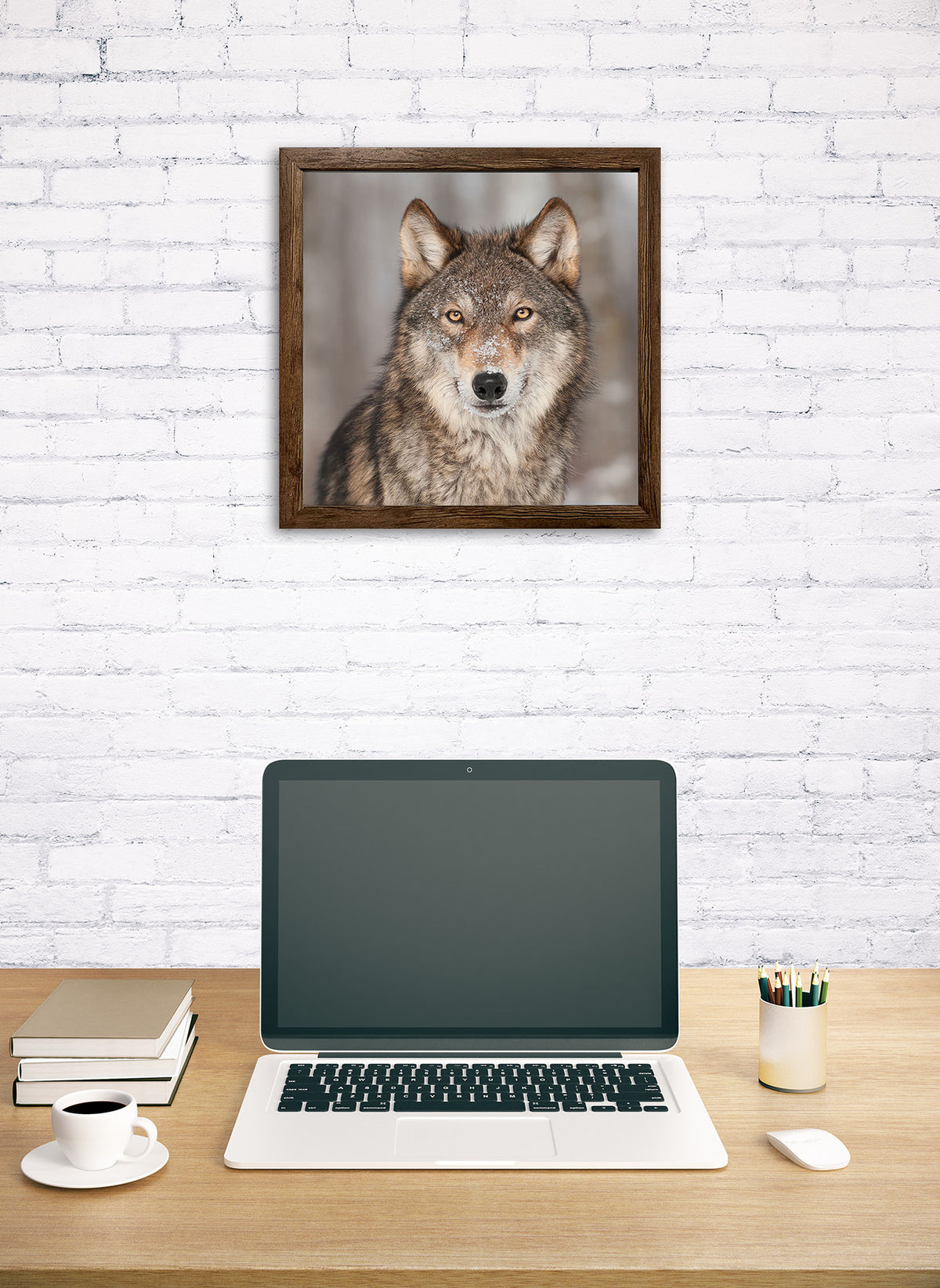 Wandbild gerahmt WOLF 35x35 cm – Tierbild Natur Wanddeko - Ambiente 1