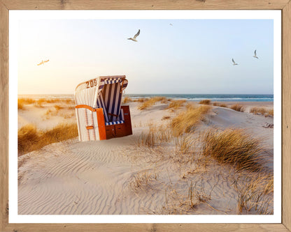 Wandbild gerahmt STRANDKORB DÜNE 40x50 cm – Maritime Wanddeko Küste