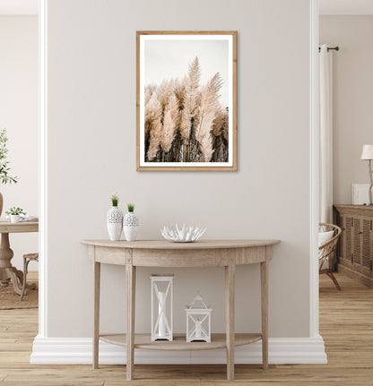 Wandbild gerahmt PAMPASGRAS 50x70 cm – Natürliches Gräsermotiv in Beige - Ambiente 1