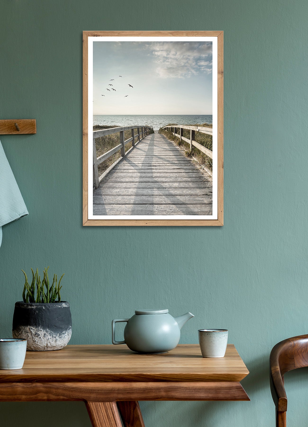 Wandbild gerahmt STEG ZUM MEER 50x70 cm – Maritime Küsten Deko Beige-Tönen - Ambiente 3