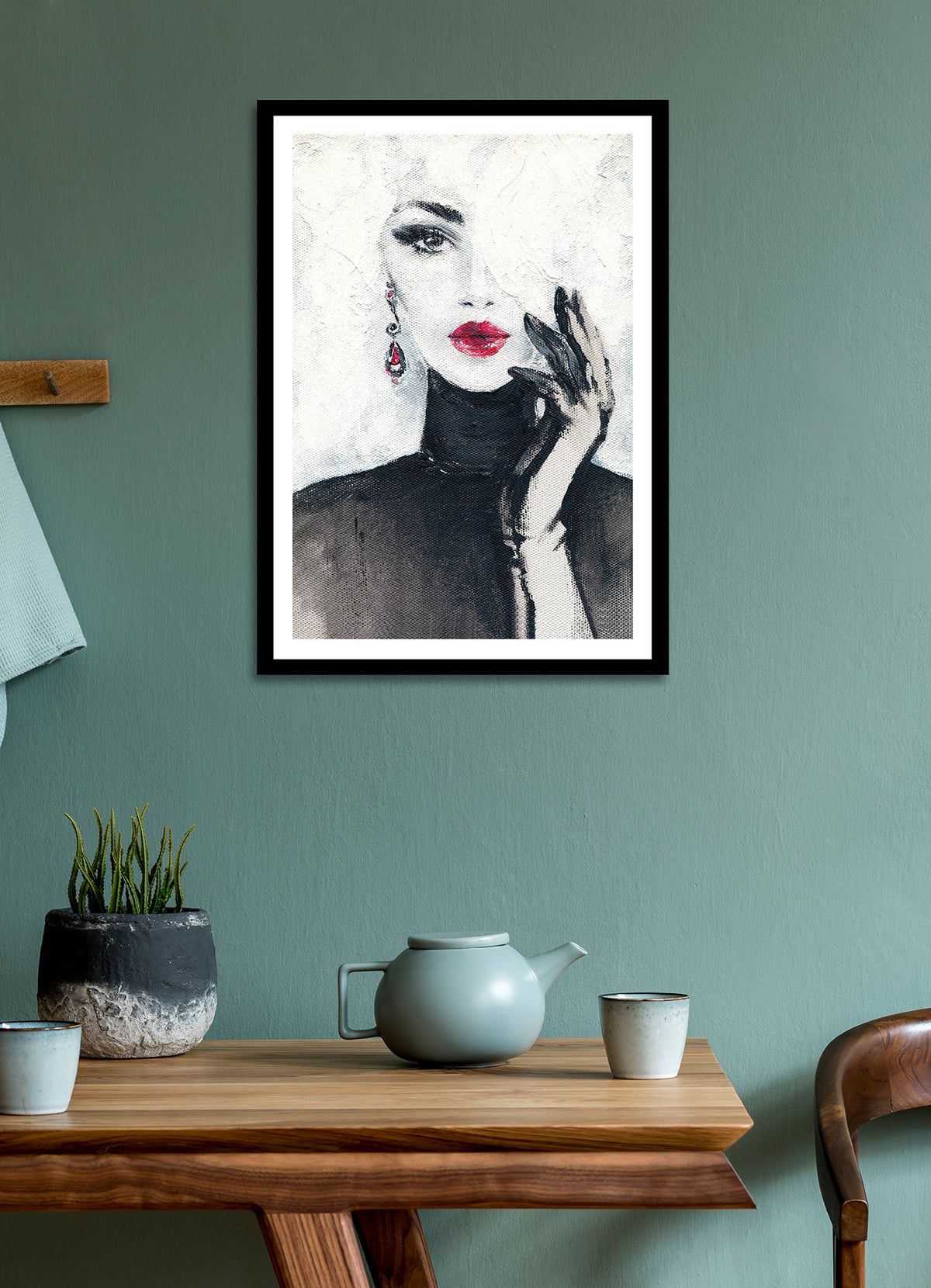 Wandbild gerahmt FRAU MIT ROTEN LIPPEN 50x70 cm – Stilvolles Damenportrait - Ambiente 3